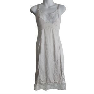 Vintage Movie Star Romantic Feminine  Lace Slip Dress Size 34